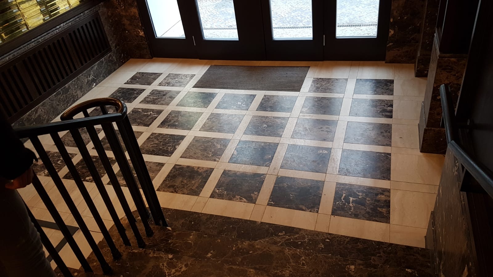 1dec34ed-b598-4c68-925d-0da4c3d38926